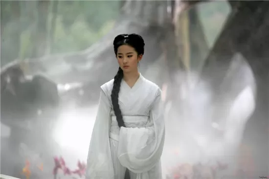 女星的童年照,杨幂可爱,刘亦菲气质,娜扎精