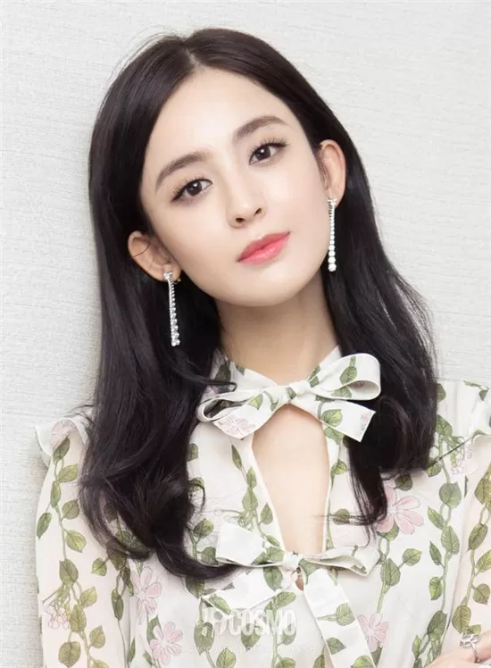 女星的童年照,杨幂可爱,刘亦菲气质,娜扎精