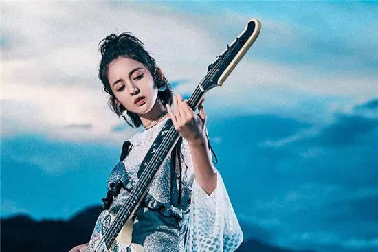 女星的童年照,杨幂可爱,刘亦菲气质,娜扎精