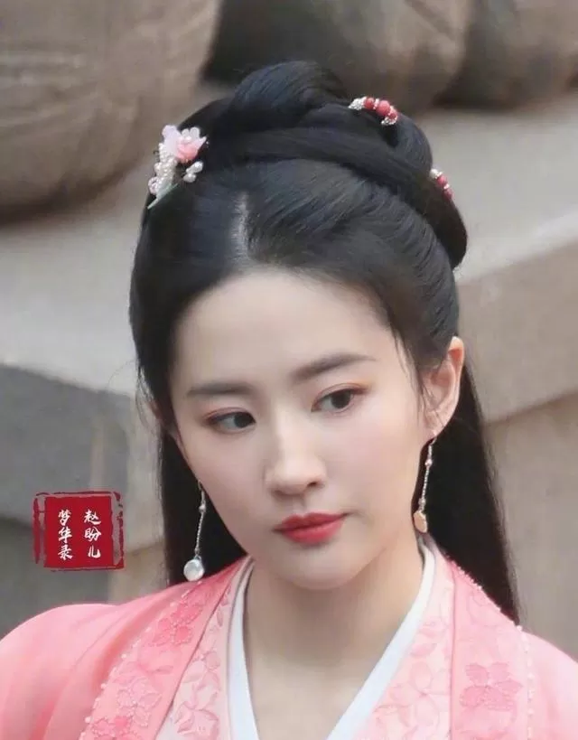 刘亦菲新剧造型曝光刘亦菲,“小龙女”与陈晓在船上激吻,梦回赵灵儿