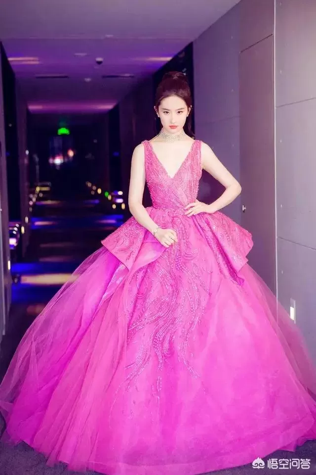 刘亦菲真的很漂亮吗刘亦菲,为什么我不这么认为,大多数人认为她的美是气质还是颜值呢?