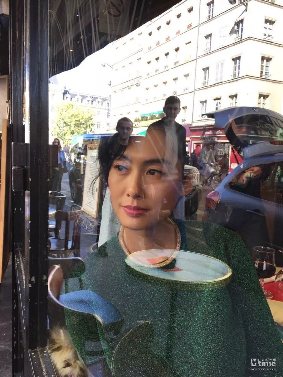 有人45岁还能吊打刘亦菲,有人为亡夫终身不再嫁...那些年的港星都还好吗?