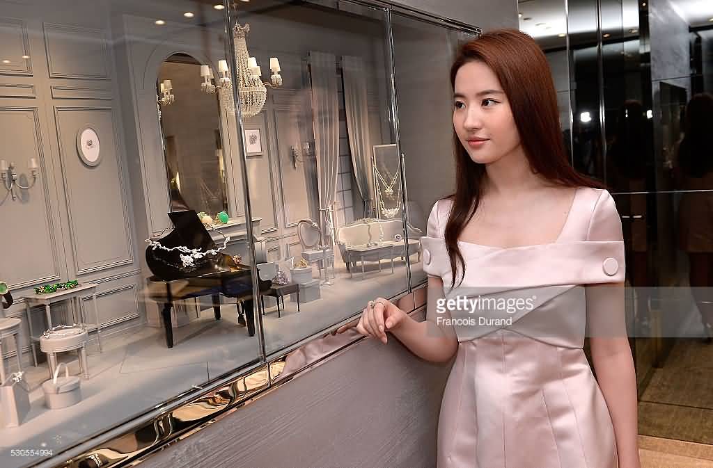 Dior迪奥戛纳行#外网高清图  《刘亦菲》[2016.5.12]