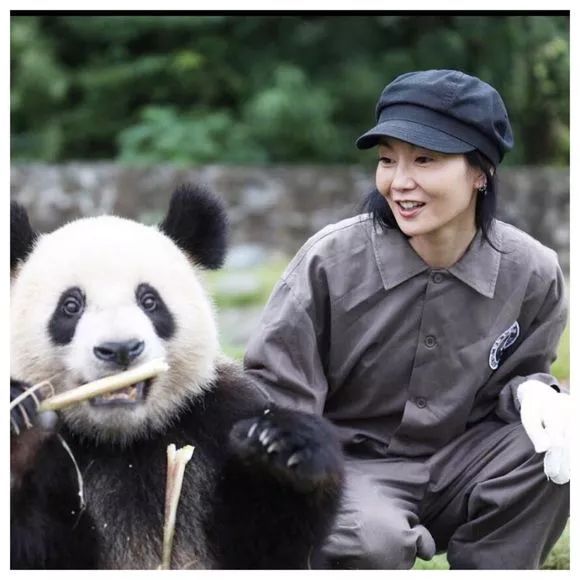 有人45岁还能吊打刘亦菲,有人为亡夫终身不再嫁...那些年的港星都还好吗?