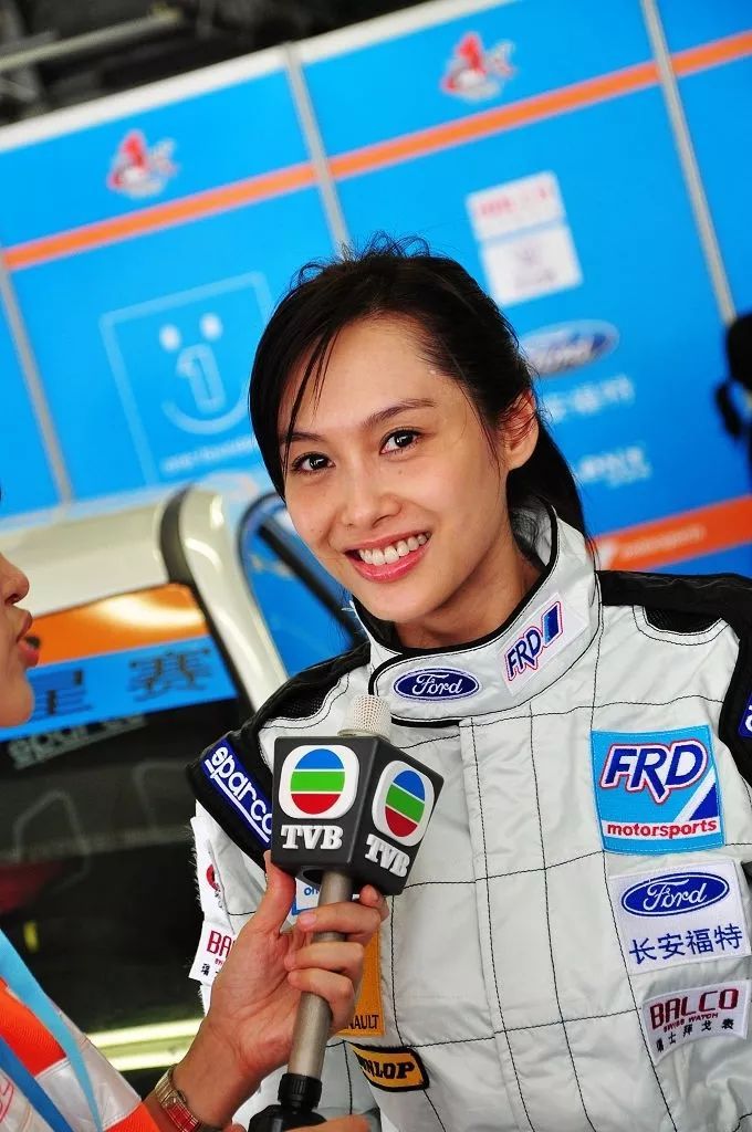 有人45岁还能吊打刘亦菲,有人为亡夫终身不再嫁...那些年的港星都还好吗?