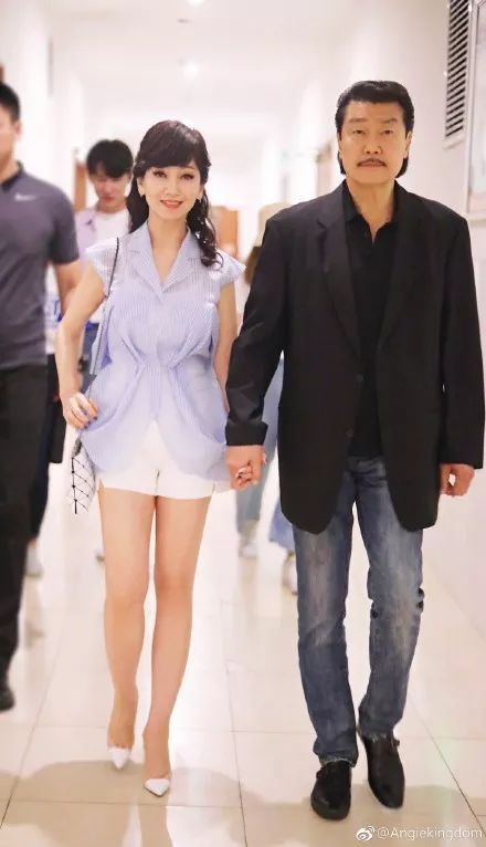 有人45岁还能吊打刘亦菲,有人为亡夫终身不再嫁...那些年的港星都还好吗?