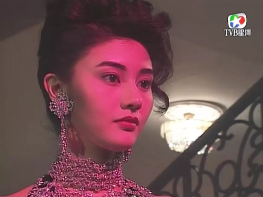 有人45岁还能吊打刘亦菲,有人为亡夫终身不再嫁...那些年的港星都还好吗?