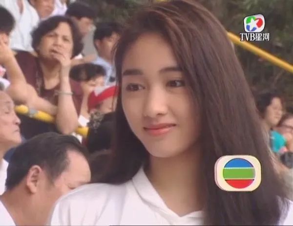 有人45岁还能吊打刘亦菲,有人为亡夫终身不再嫁...那些年的港星都还好吗?